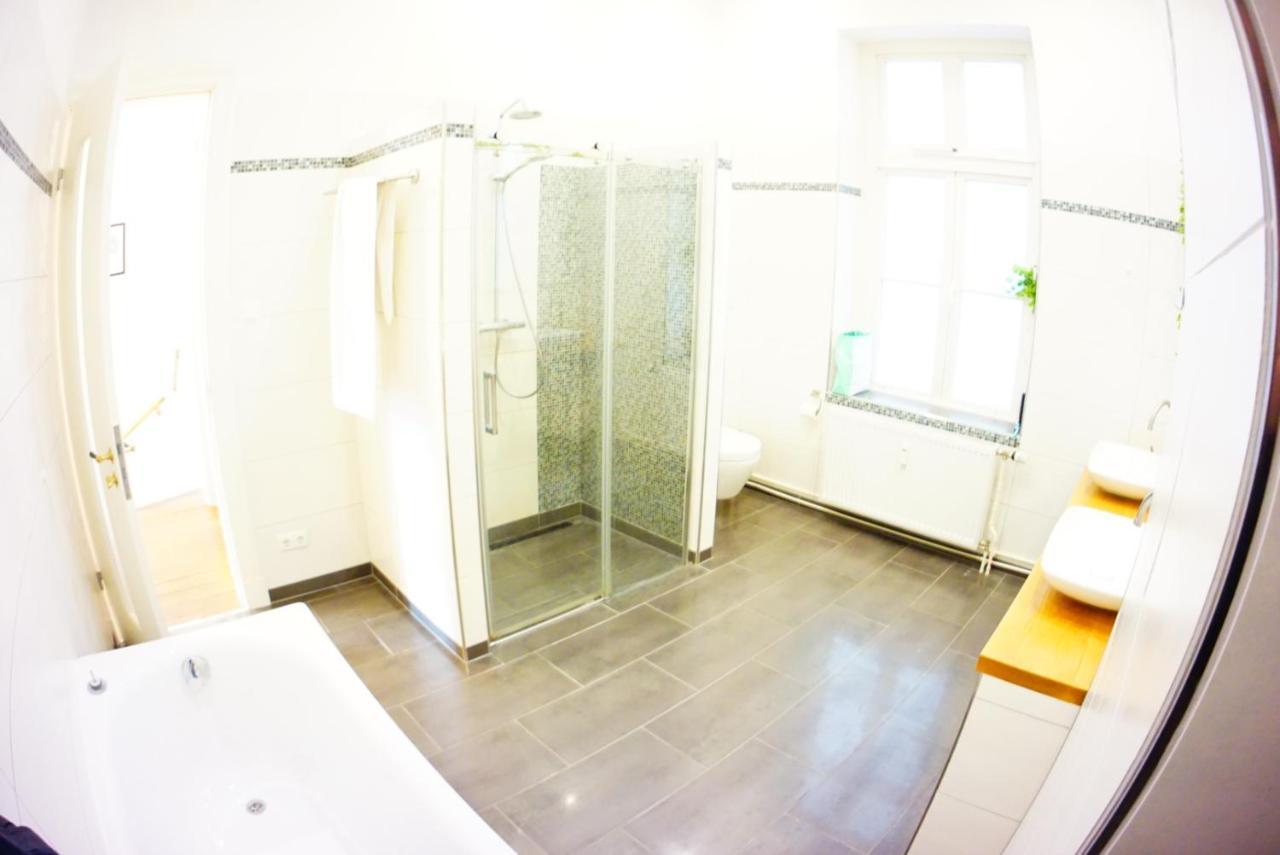 Grosszuegige 185M2-Altbauwohnung In Bestlage 7Zimmer-2Baeder-2Kuechen-2Wcs Hamburg Exterior photo